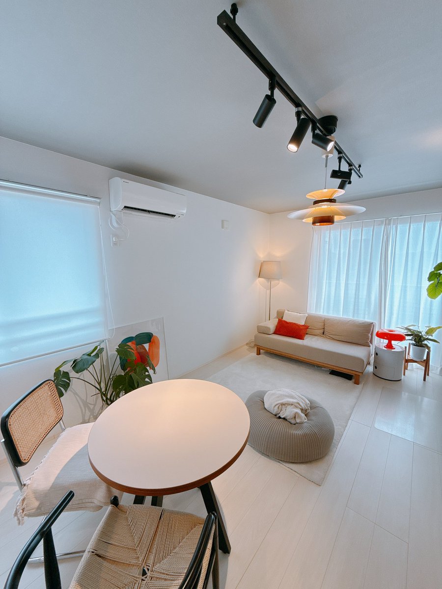 pakuchaaa_'s tweet photo. 1LDK2人暮らし。
部屋が大好きすぎて家から出られません。 https://t.co/rnomLHWvy4