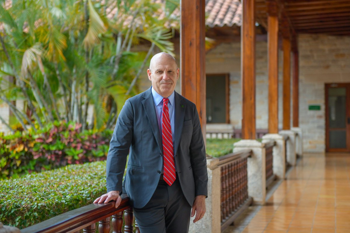 Jeff Cohen asumió oficialmente como Rector de la Universidad Zamorano.
Nota completa 👇
acortar.link/YOSe5O

#JeffCohen #Rector #Universidad #Zamorano