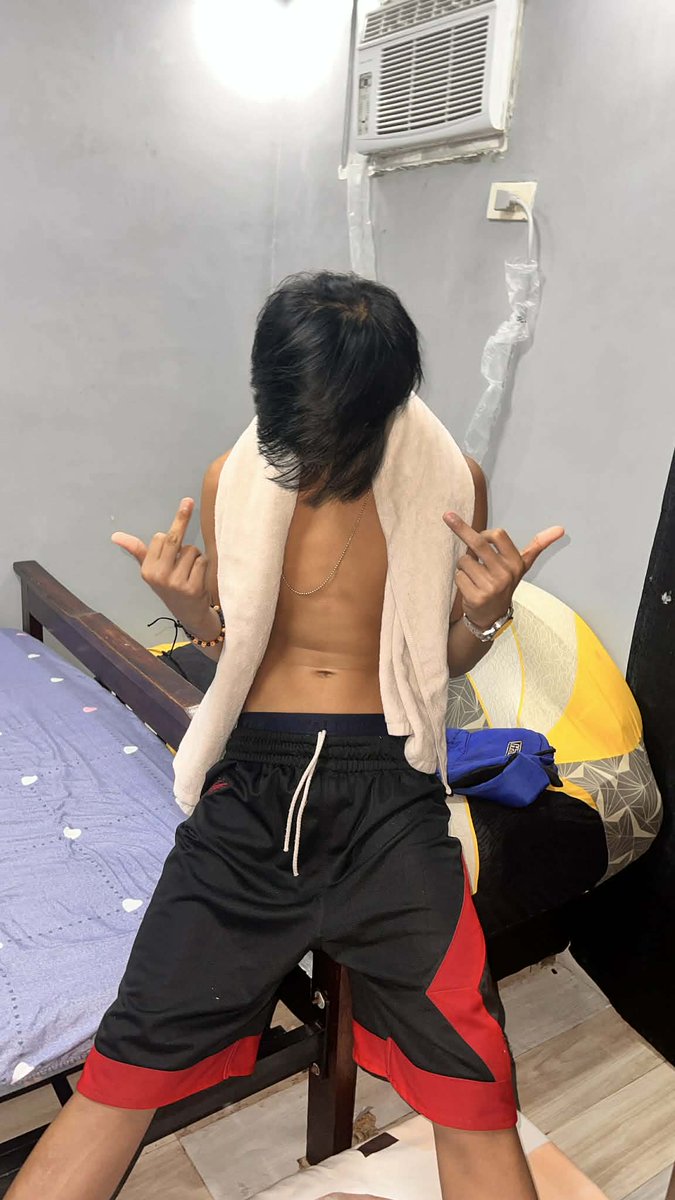 pakitanggilass tweet media