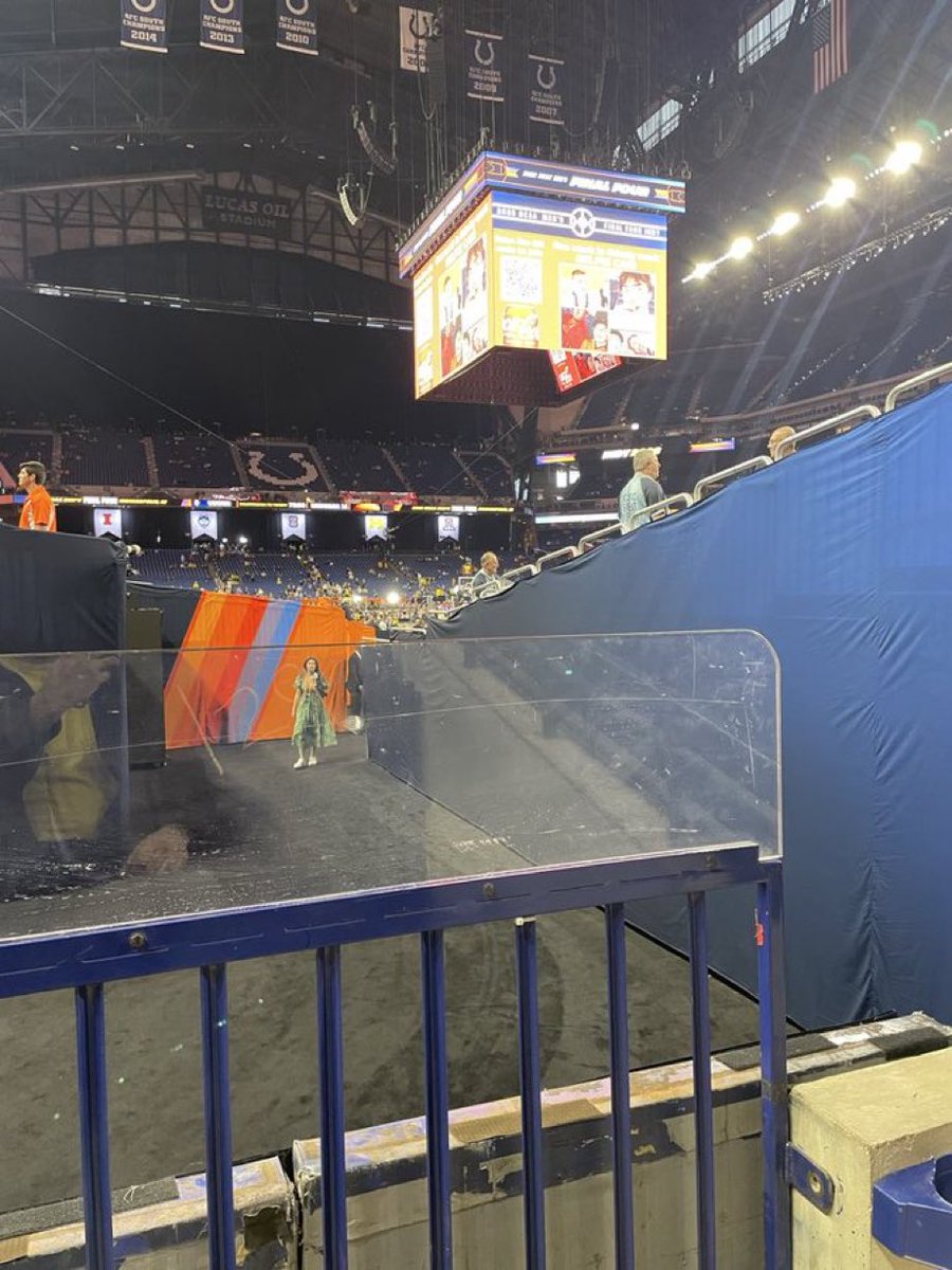 JayMoneyIsMoney's tweet image. We’re ready for the game! Can’t wait to see these two heavyweights go at it! #MarchMadness #Michigan #UConn