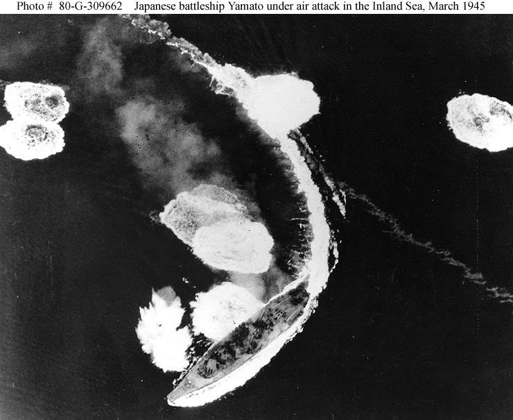 HMLuciferina's tweet photo. 第二艦隊旗艦・戦艦大和
矢矧以下、第二水雷戦隊
そして、あの戦争で、戦って死んでいった英霊、生き残って日本を支えた人達。
敬礼。 https://t.co/TO4wR6zq8g