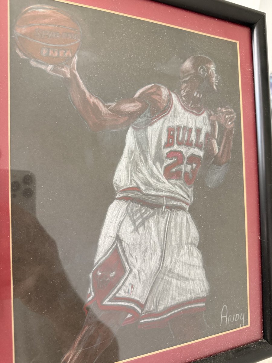 ChicagoFlagHats's tweet photo. @internetarchiva It doesn’t photograph the best but found an old Mike drawing from around sophomore year of high school. https://t.co/MyAwhpAlmI