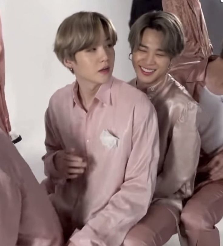 mimi ✶ tweet media