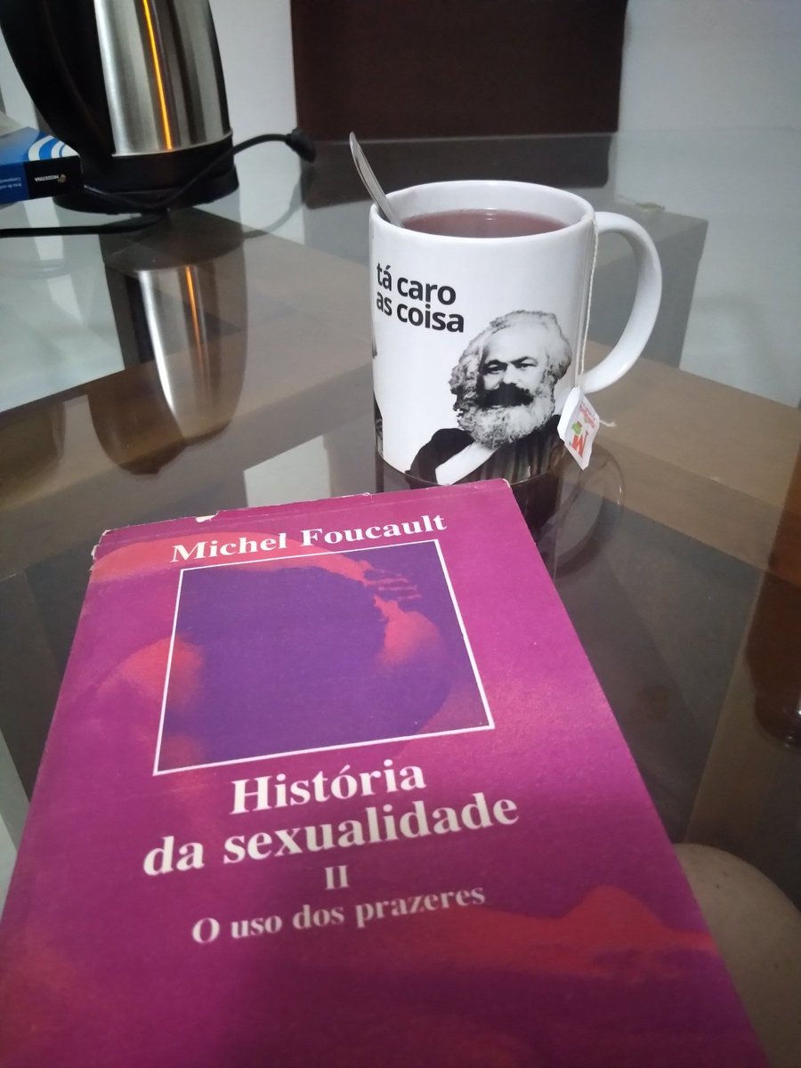 fluxo infinito de um imenso pernil de porco tweet media