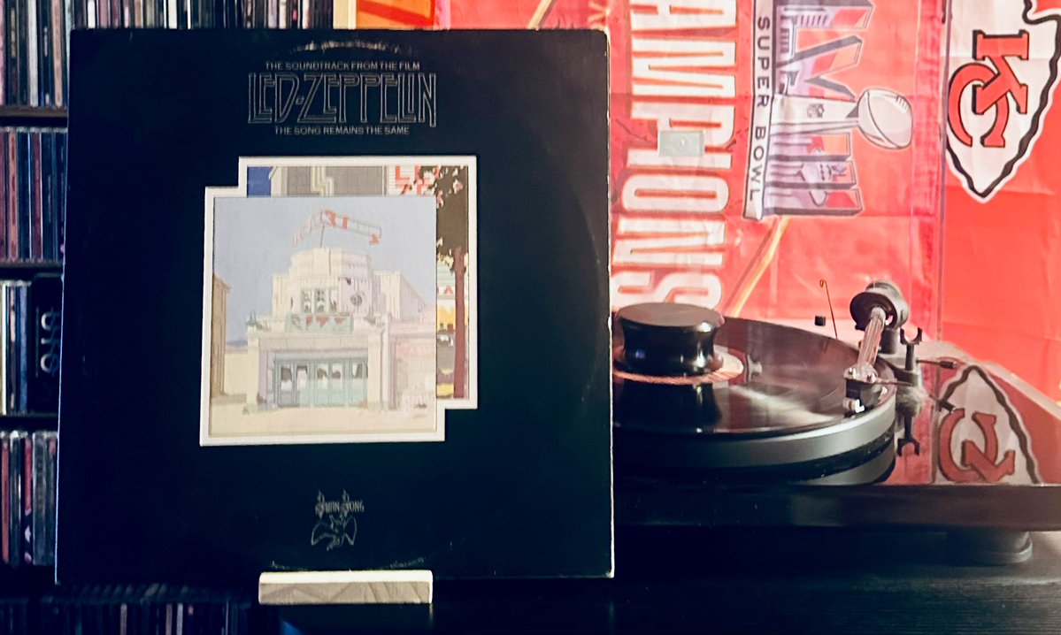 chiefsstl's tweet image. Now playing: Led Zeppelin - The Song Remains The Same (1976) #vinyl my original copy
