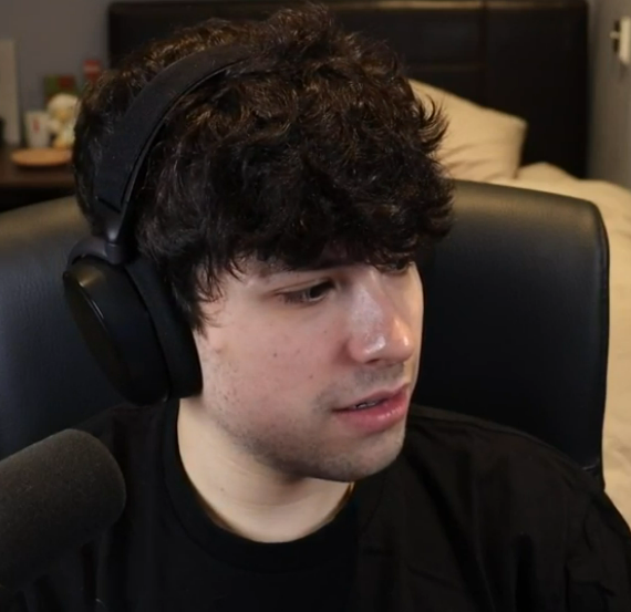 bug !! ❄️ tweet media