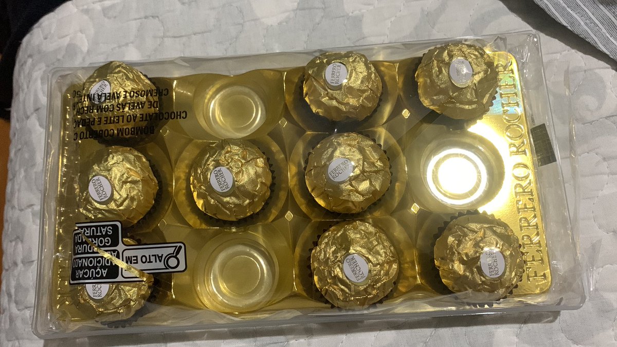 livia canever tweet media