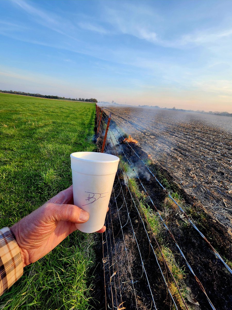 FarmingBD's tweet photo. Good evening for burning &amp; bourbon 🥃 https://t.co/aIqW6zcq0R