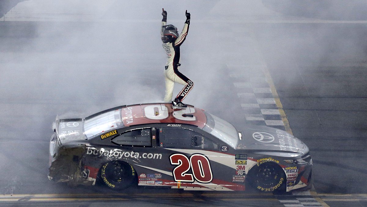 r/NASCAR on Reddit tweet media