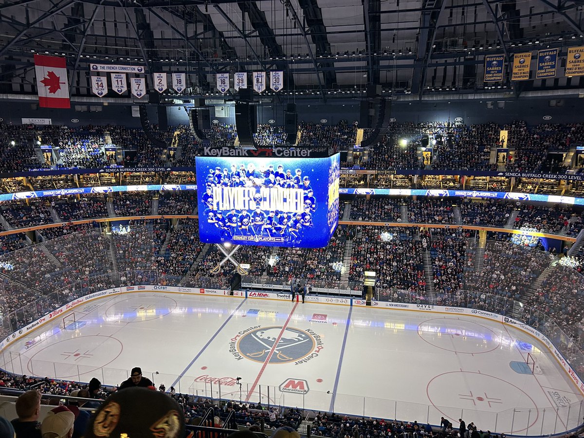 Coming soon: Everybody Eats Buffalo Sabres PLAYOFF edition 👀 

Let’s go Buffalo!! #Sabres 

 #hockey #buffalo #sabrehood