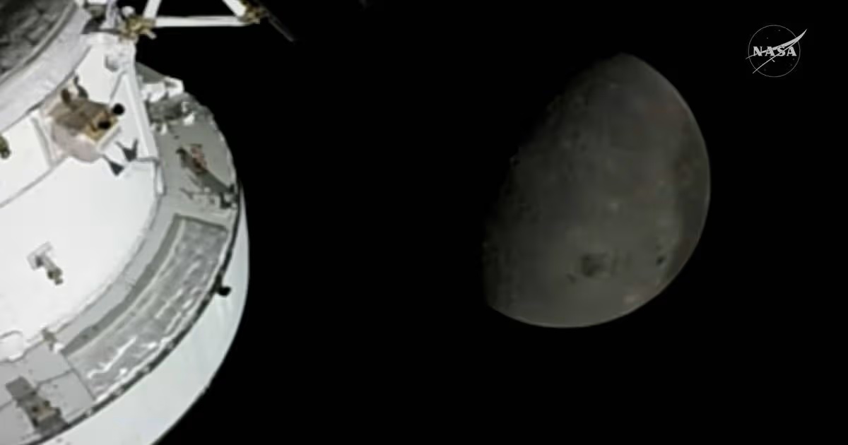 Mirror World News tweet media