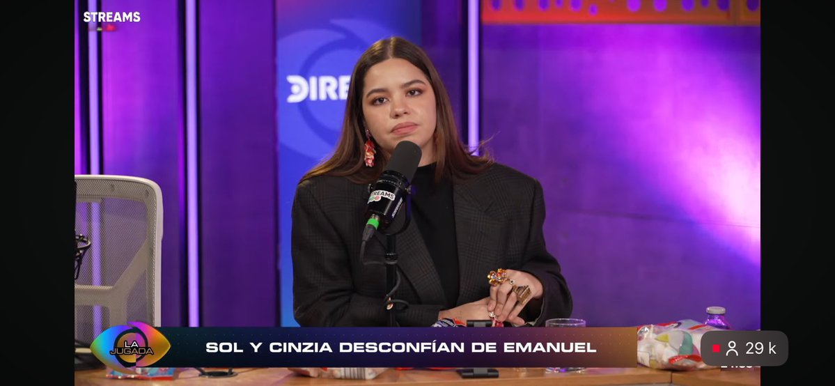 Laura Búfalo tweet media