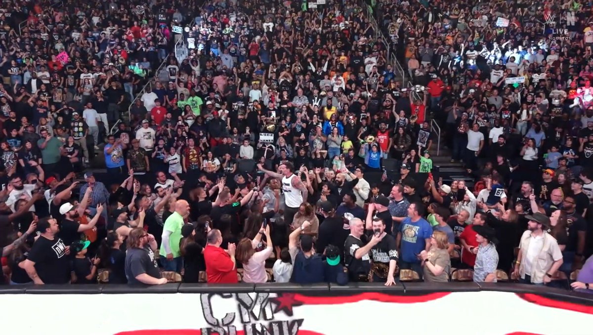 - Puteo a Roman Reigns.
- Puteo a The Rock.
- Puteo a TKO.
- Puteo a Pat McAfee.
- Puteo a Kast.
- Puteo a Milei.

CM Punk, profesión idolo. 

#RAWCL #WWERAW