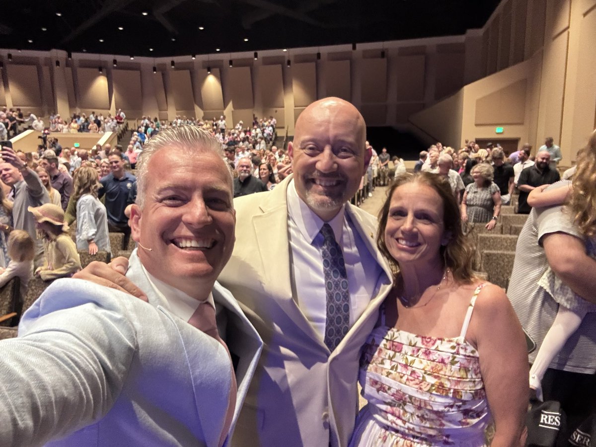 Dr_ChrisHobbs's tweet image. #Easter w/ our Indian Rocks fam ✝️

✅Selfie w/ my pastor 🤳 
‘Nobody expected NO BODY!’ @aaronfilippone 

✅Good Fellas photo w/ IR studs 😎@palmbeachd

✅#GoodFriday convo w @ircseagles founding HoS, Dr. Gessner 🫡

✅Best view in Florida w/my ride or die 🏍️ 💀

He is risen!