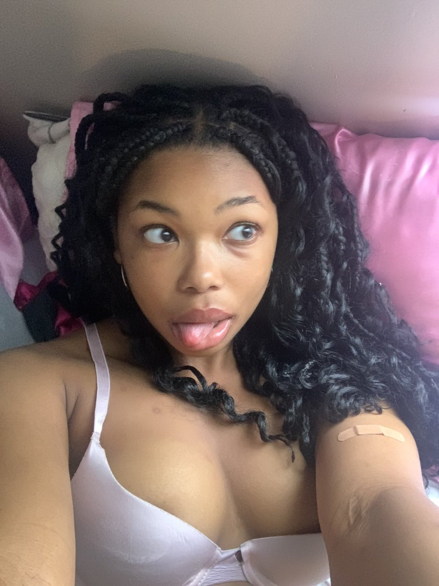 ashlee ˚ ༘♡ ⋆｡˚ tweet media