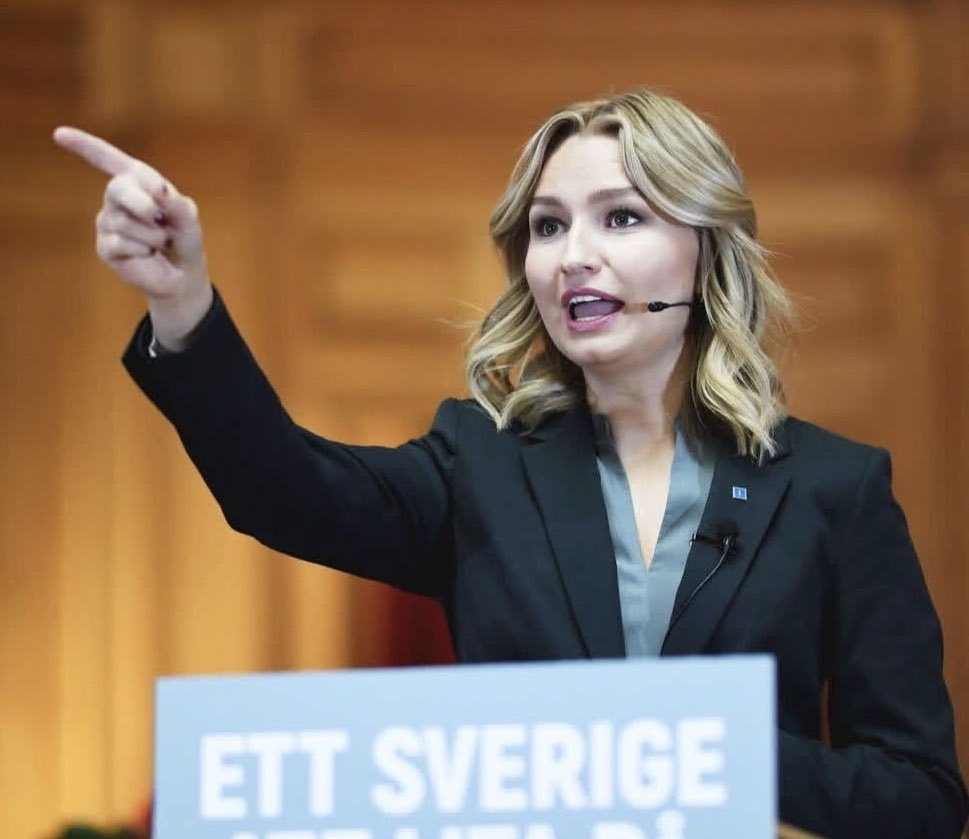 GoldenAge tweet media