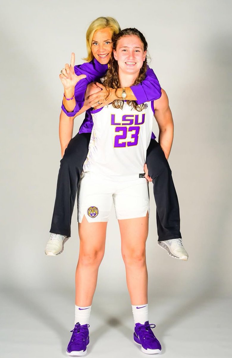 E J 🏀 tweet media