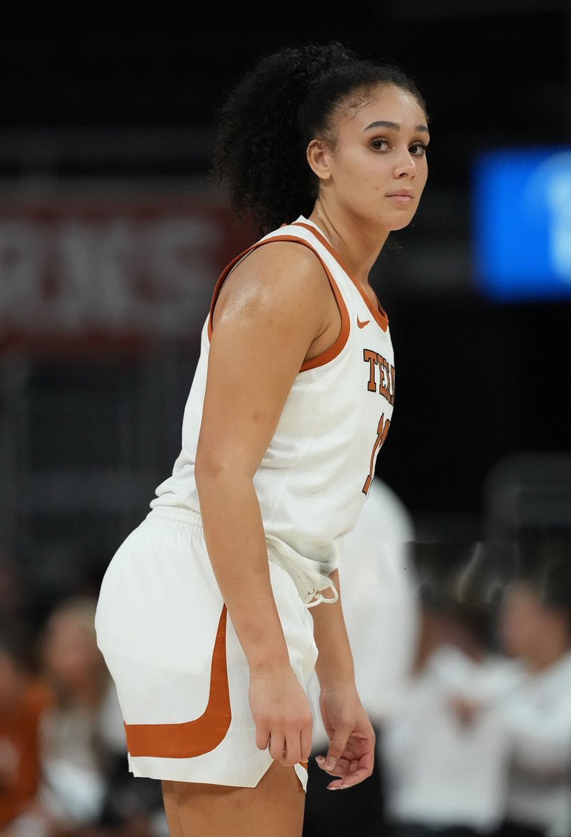 I talk hoops 🏀 tweet media