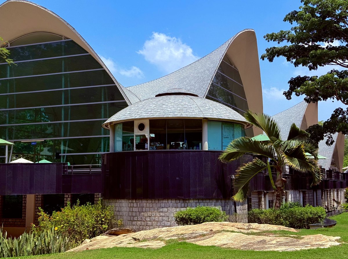 dm_1Earth's tweet image. Some people build companies. A very small number help reshape a nation.

Narayana Murthy is firmly in the latter category — a legend among Indian entrepreneurs, and one whose influence extends far beyond business into the very fabric of modern India’s rise.

#Infosys #Bangalore