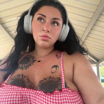 Maria tweet media