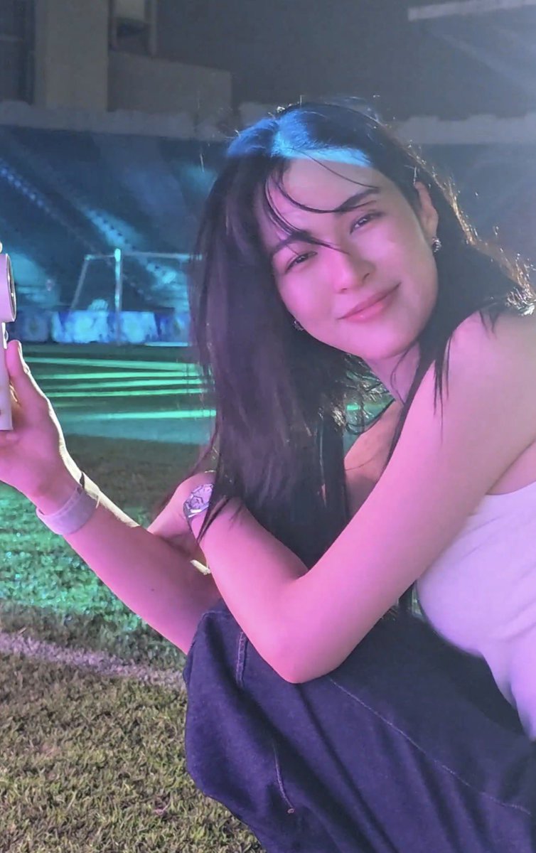 15.kชน์ tweet media