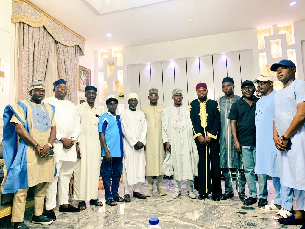 Yesterday, I alongside other muslims clerics, met with NSCDC Commandant General, Dr. Ahmed Abubakar Audi, offering prayers for wisdom, strength, and success in leadership.

Prayers were also offered for integrity, courage, and protection of all NSCDC personnel. #NSCDC #Nigeria