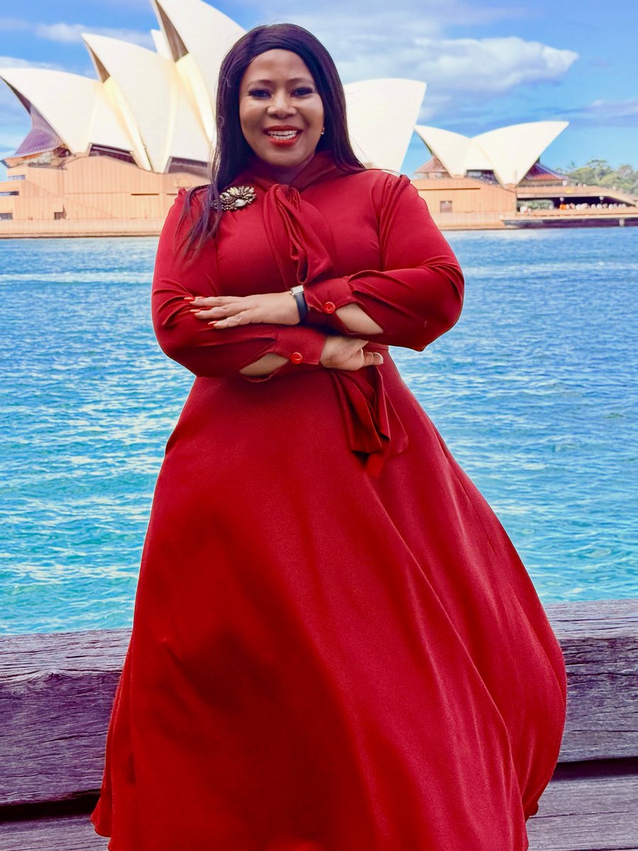 pumelasalela's tweet photo. #DoingBusiness on a windy day in Australia 🇦🇺 !!!!Thank you to everyone I met recently during my trip to various parts of Australia 🇦🇺. Each of you made me feel at home and I am truly grateful .Here is to further collaboration…I am passionate about fostering trade & investment. https://t.co/A3dv3ovHeE