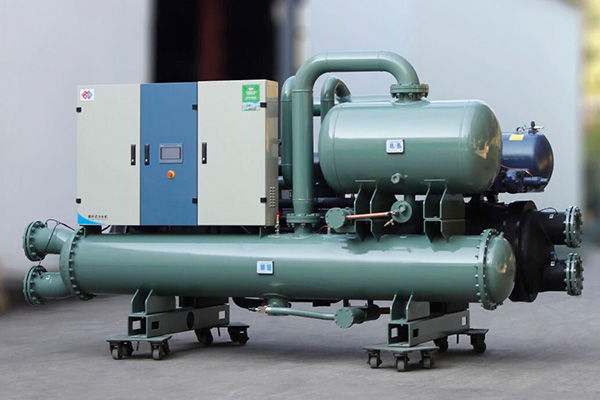 Fresh milk quality starts with rapid cooling! 🥛 Spray-type chillers deliver fast temperature reduction, precise control, and hygienic food-grade design for dairy processing. Ensure safe milk storage, improve production efficiency, and maintain consistent product quality
