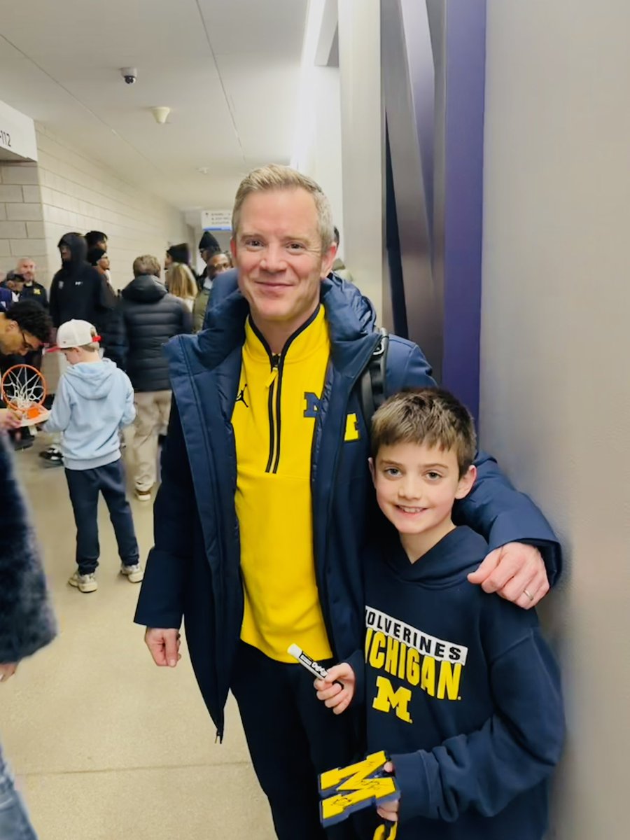 CoachMead2's tweet photo. Hail to the Victors Valiant! THANK YOU players and coaches for this season. We got the chance to watch you play earlier this year and every player and coach took the time to sign autographs and take selfies with my son. Memories we will cherish for a lifetime! https://t.co/42sGdGXNGn