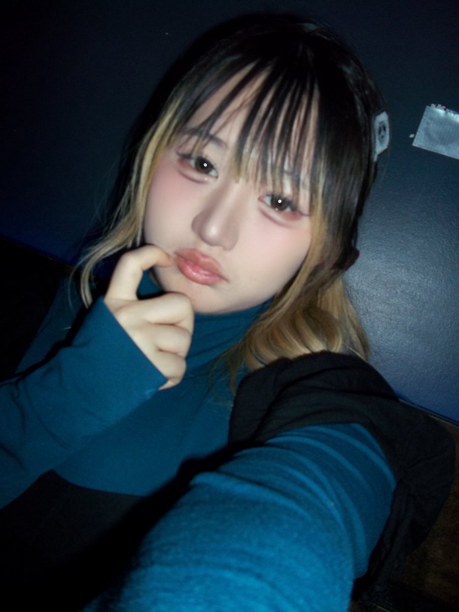 azuu_030's tweet photo. 뿌탈해야대 https://t.co/z4tiUwjcJ3