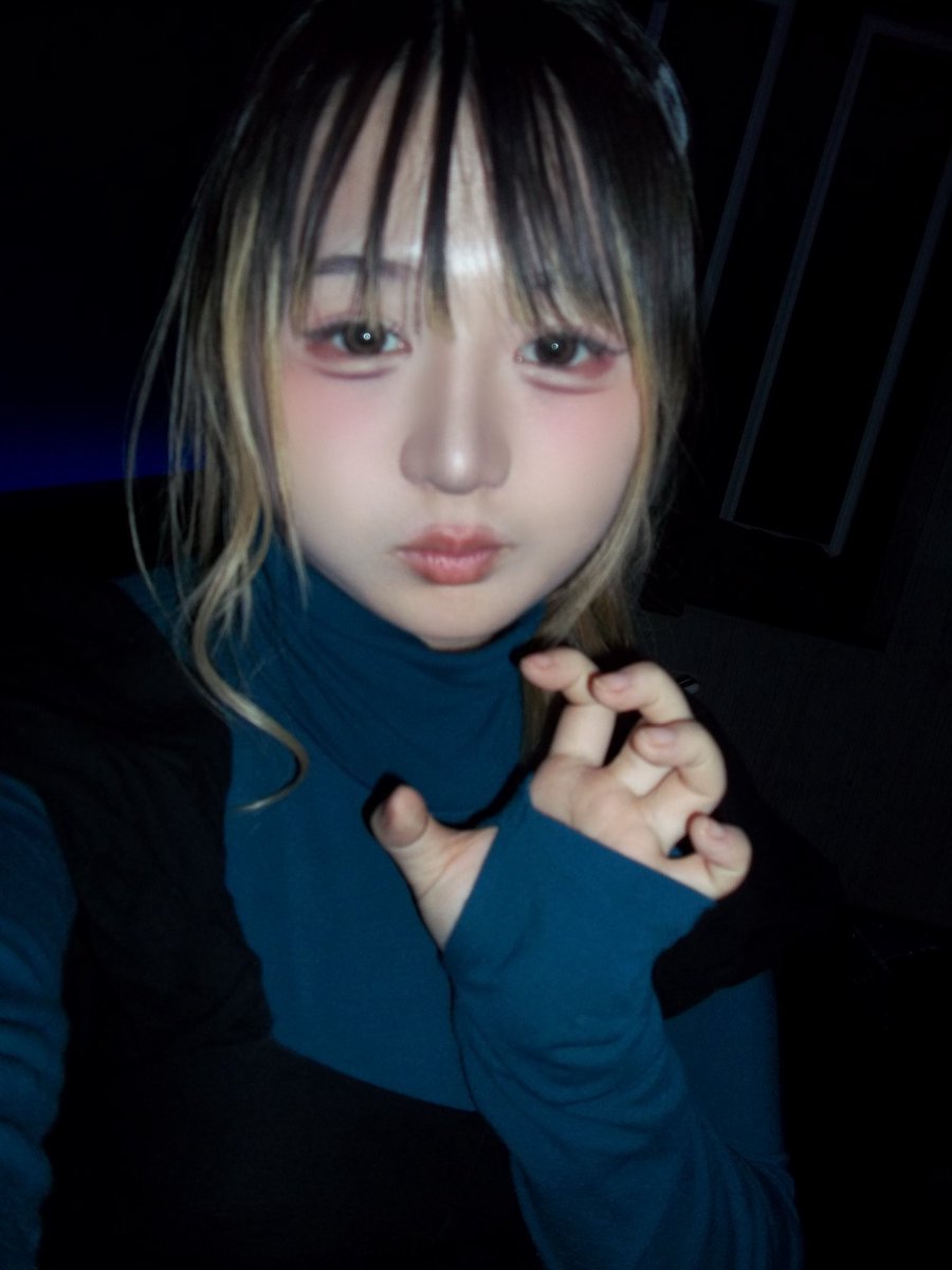 azuu_030's tweet photo. 뿌탈해야대 https://t.co/z4tiUwjcJ3