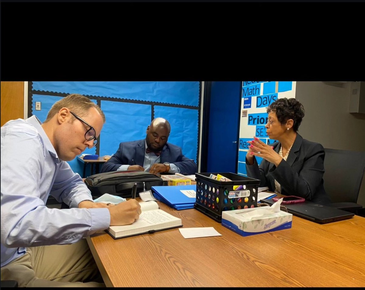 Simon Neal tweet media