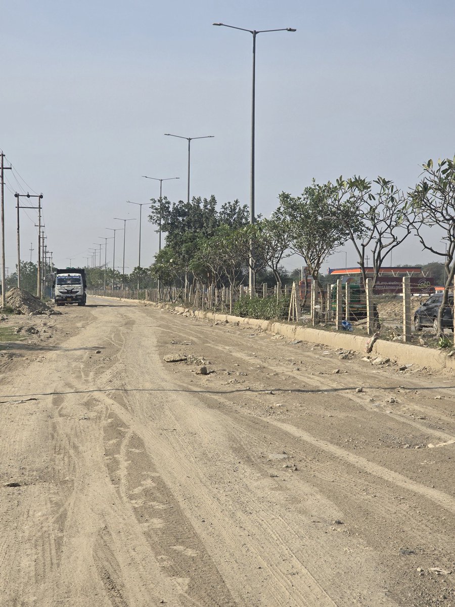 Manish Tripathi 🇮🇳(मोदी का परिवार) tweet media