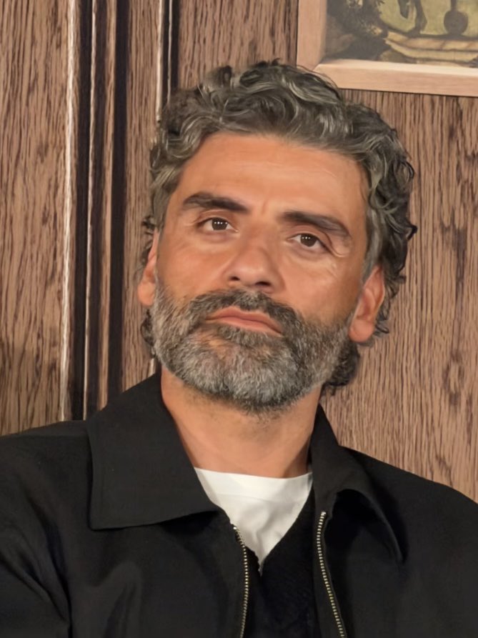 Oscar Isaac Daily tweet media