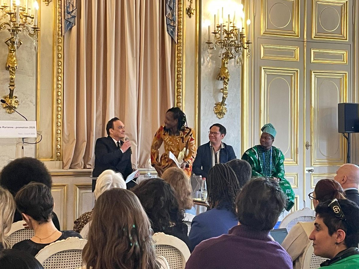 BerthonJeanMarc's tweet image. Comme chaque année, des défenseurs des droits #LGBT+ sont accueillis en France, pour 6 mois, dans le cadre de l'initiative #Marianne. Ils viennent d'Ouganda, du Laos, ou encore du Bénin... Echange avec eux au Quai d'Orsay. J'y ai réitéré l'appel de la France à décriminaliser les