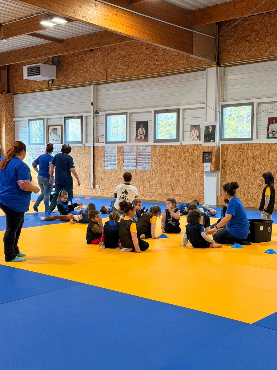 EpsToulouse's tweet photo. 🎯 #SOP2026 Belle mobilisation gersoise !

De Fleurance à Lectoure, Les élèves du 1er degré s’engage pour développer les valeurs de la SOP 👏
👉 inclusion
👉 cohésion
👉 solidarité

Un bel héritage de la maternelle à l'élémentaire 🏅

@BenmiloudKarim @farid_djemmaI @USEPgers https://t.co/6gnqaVGO0W