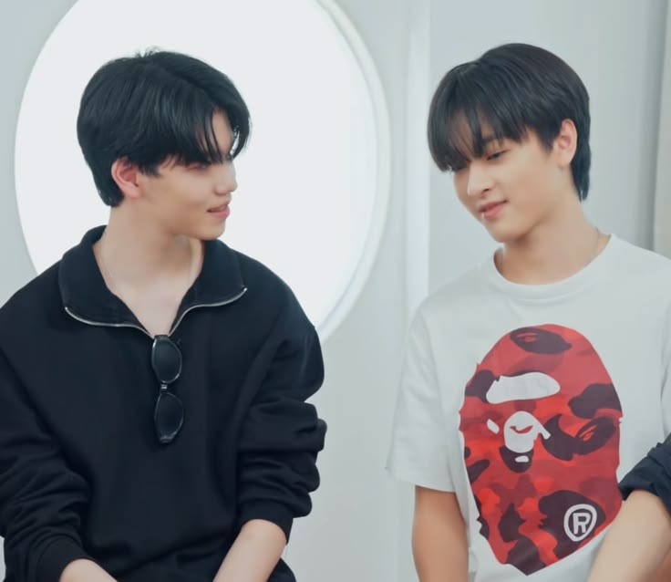 พีวี tweet media