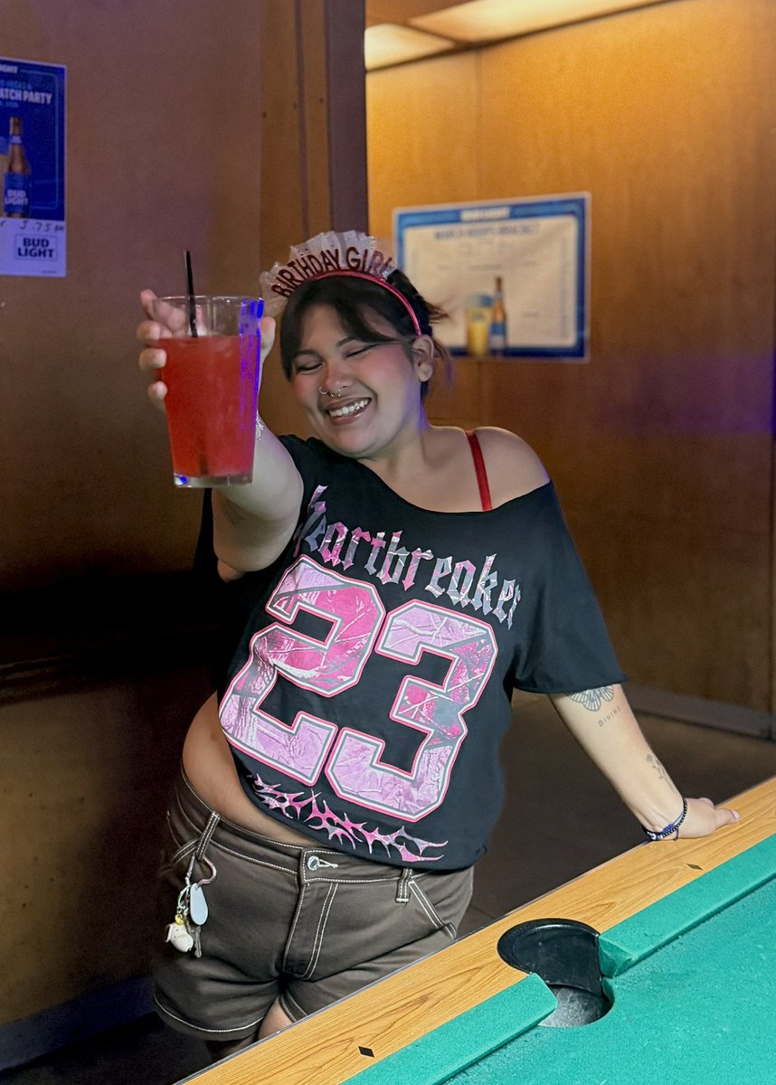 a3rrro's tweet image. late bday post 💞 #goldenyear