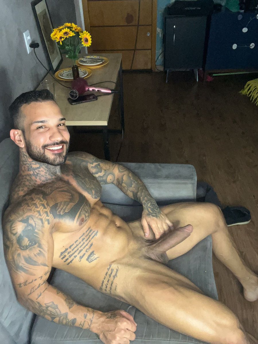 MUSCLE BOY 💪🏼 tweet media