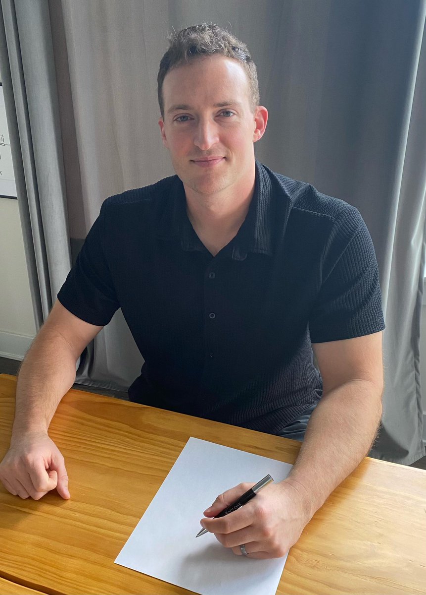 박박디라라 tweet media