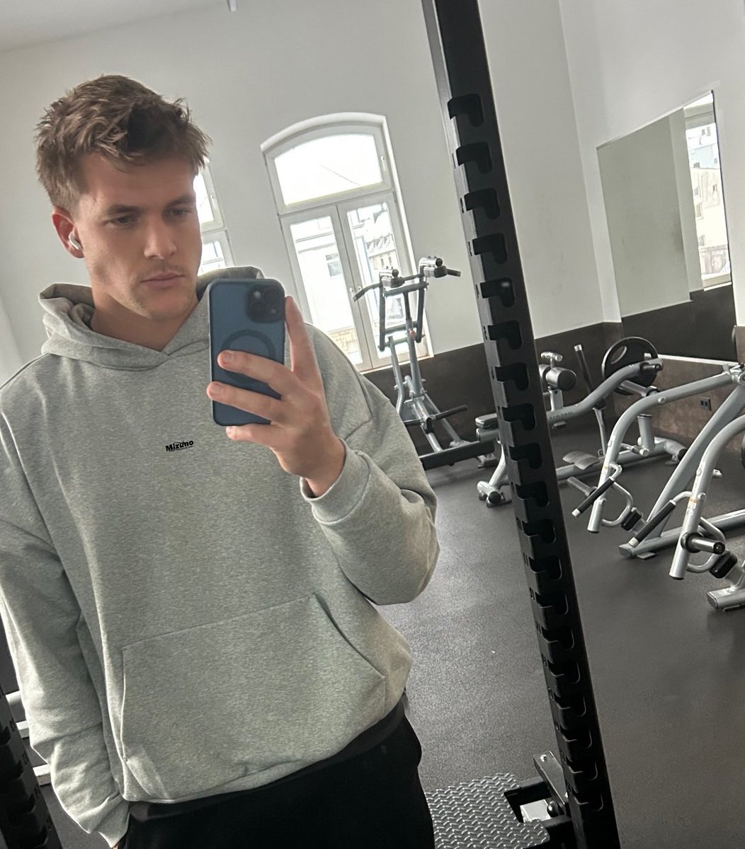 ʟᴇɪᴘᴢɪɢ ʟɪᴏɴ tweet media