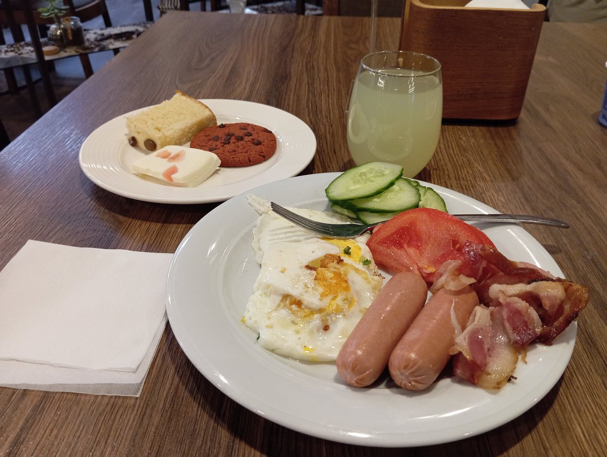 Vespa Crabro tweet media