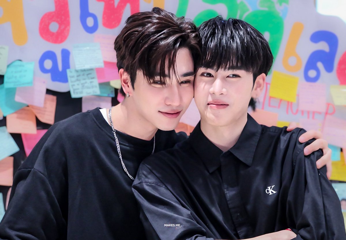 _MakesMeSmile.V2 tweet media