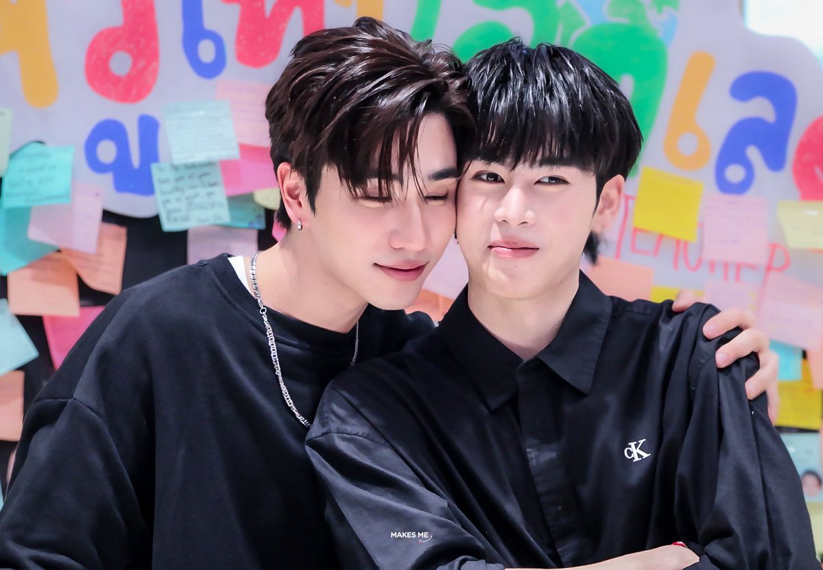 _MakesMeSmile.V2 tweet media