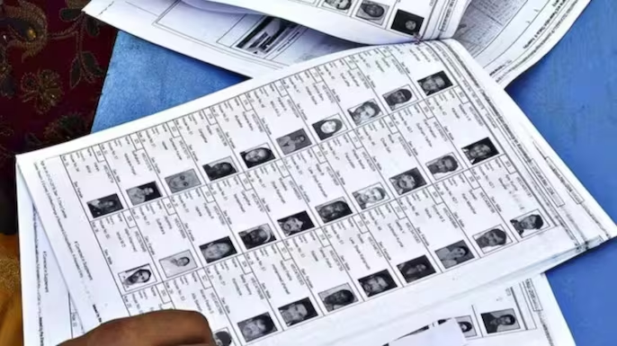 IndiaToday's tweet image. West Bengal Assembly Elections: 90.66 lakh voters deleted, show new rolls

LIVE Updates: intdy.in/83mjyc
#WestBengal #AssemblyElections #Voters #WestBengalSIR