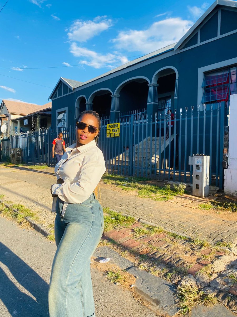 Zandisile tweet media