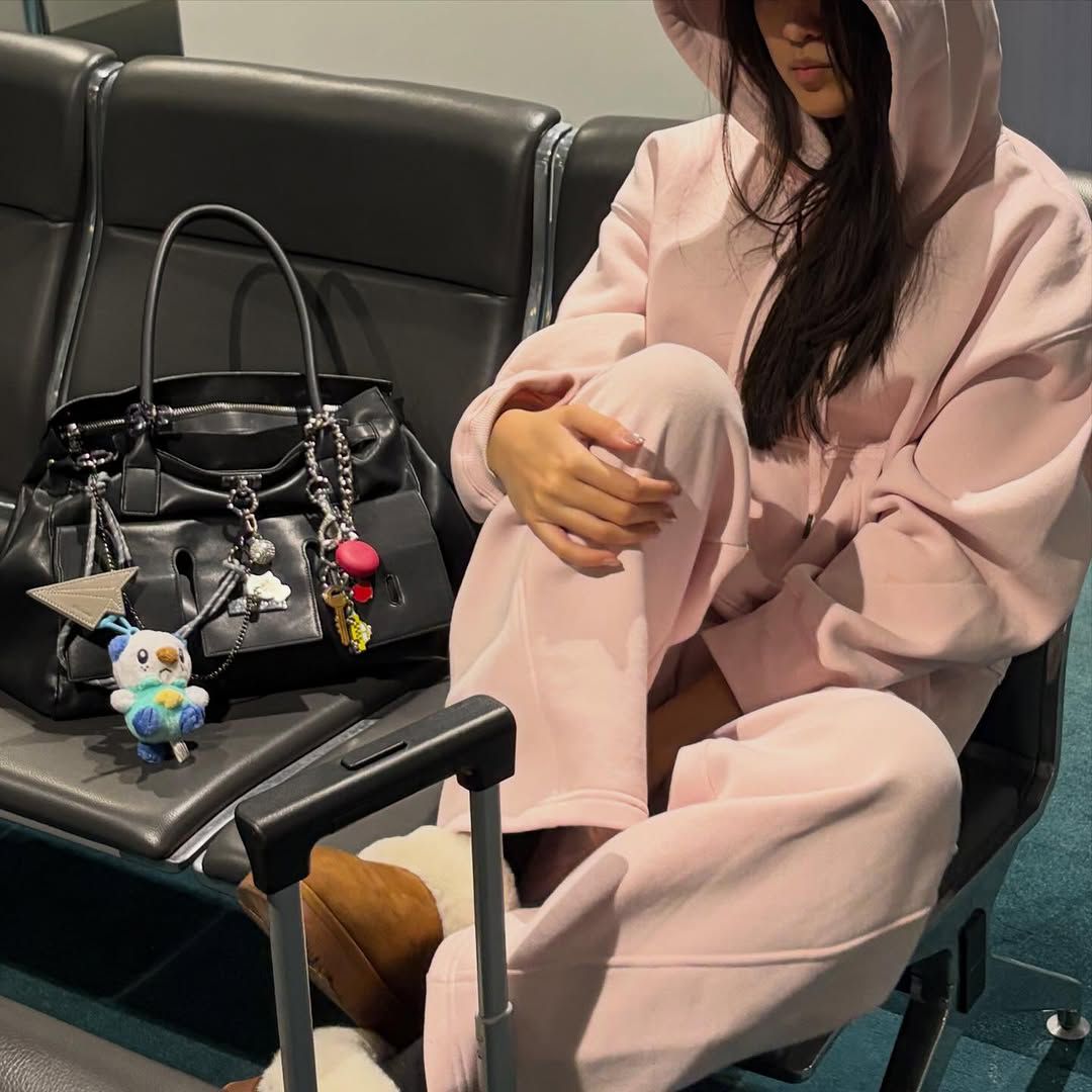 DEGREES 🐛 tweet media