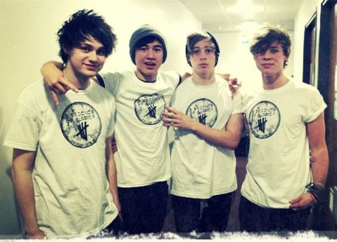 clo got experimented on fr 🪐 tweet media