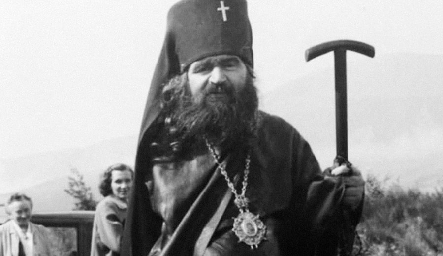 “What is most important on the holy day of Pascha is our Communion with the Risen Christ.”
- St. John of Shanghai and San Francisco