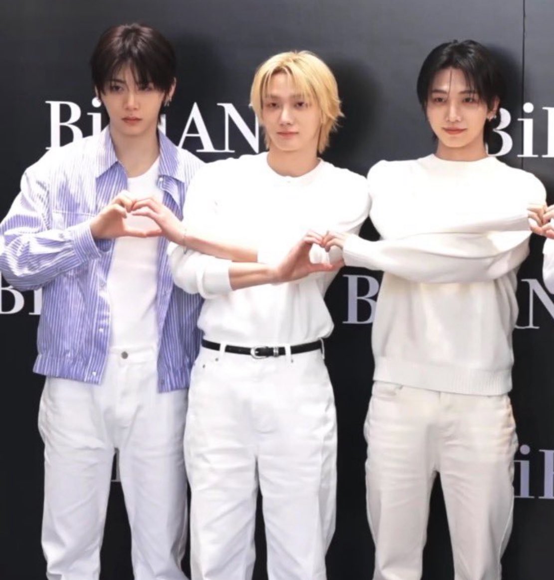 this is it 🤤.. my oreo sandwich… 🤍